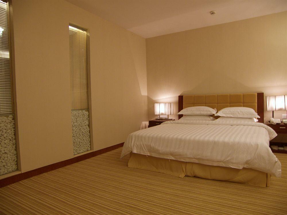 Long Zhou Grand Hotel Kanton Exterior foto