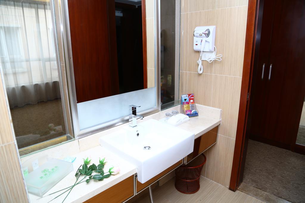 Long Zhou Grand Hotel Kanton Zimmer foto