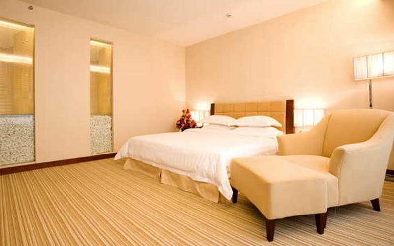 Long Zhou Grand Hotel Kanton Zimmer foto